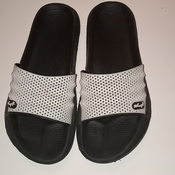 616 Surf7 slippers.  Men's  11 - Picture 1 of 10